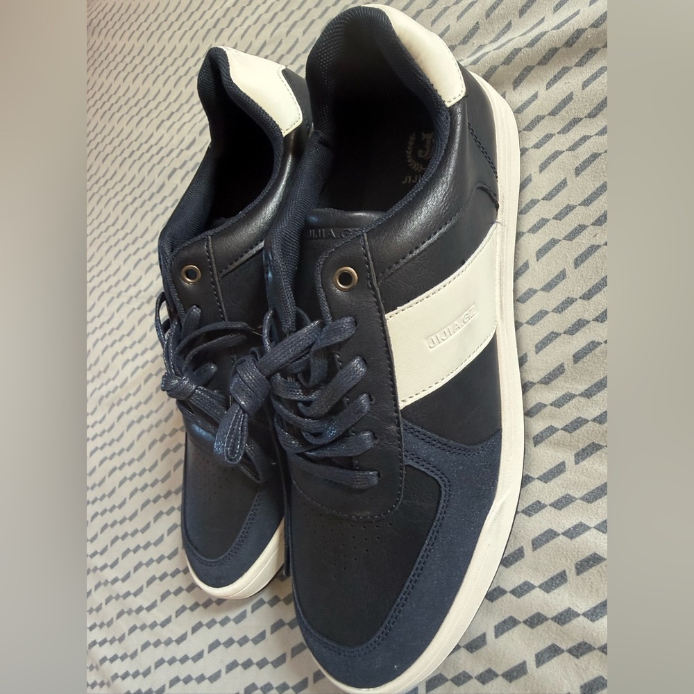 Othr Black and White Low-Top Lace-Up Sneakers - Picture 3 of 6